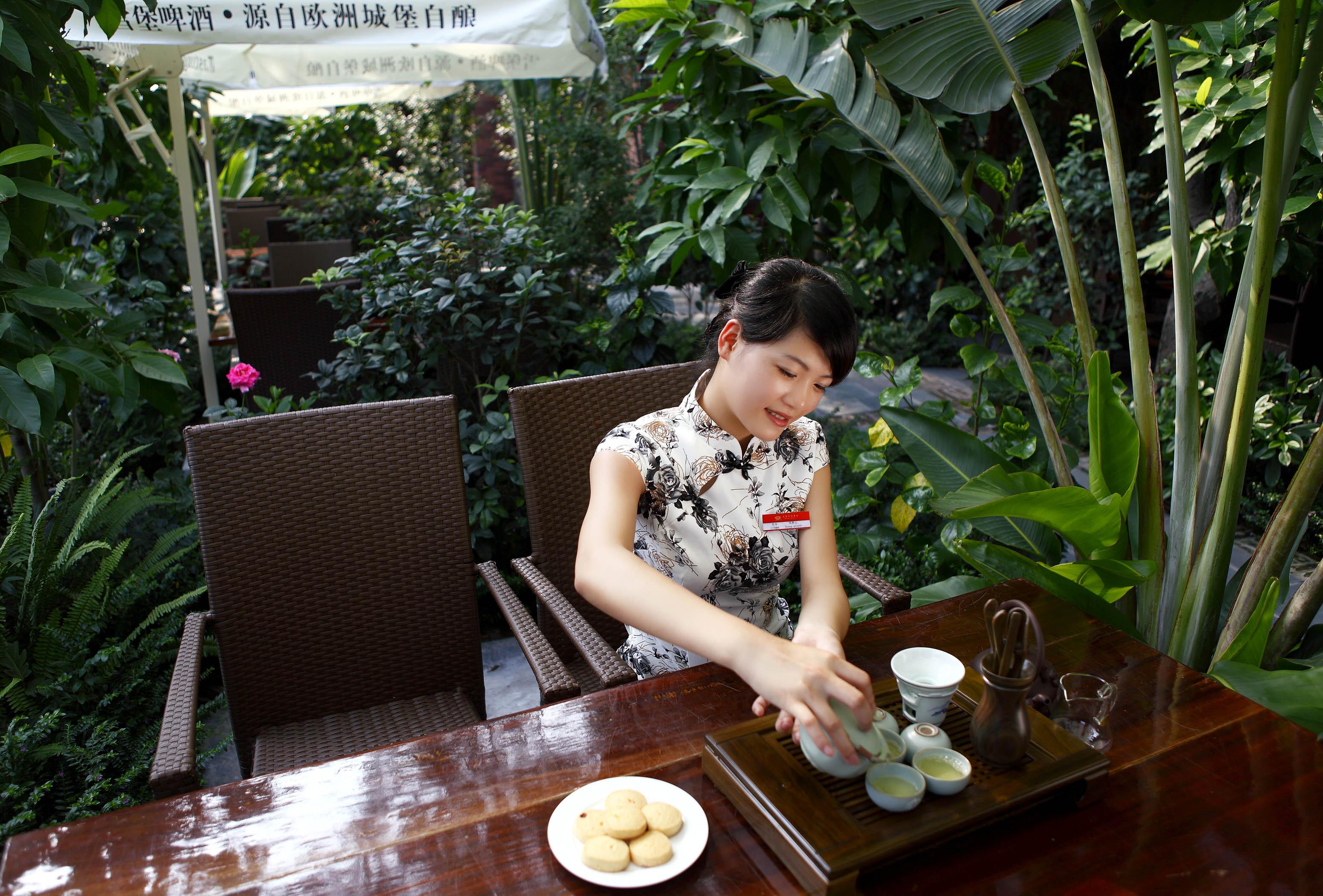 Royal Garden Hotel Guangzhou Exteriör bild