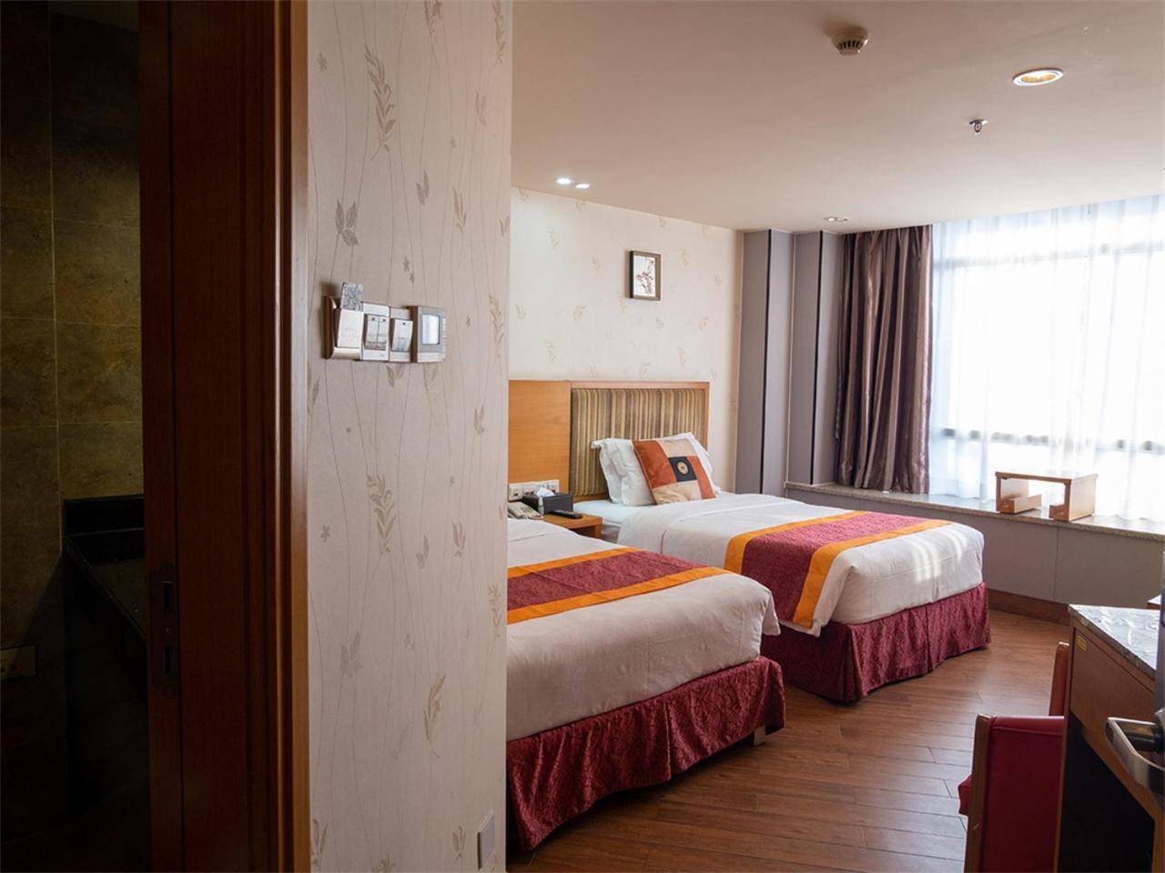Royal Garden Hotel Guangzhou Exteriör bild