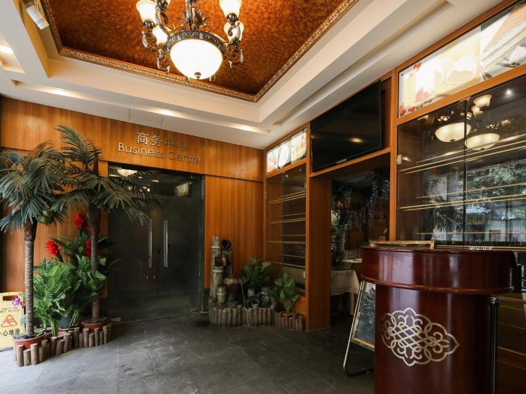 Royal Garden Hotel Guangzhou Exteriör bild