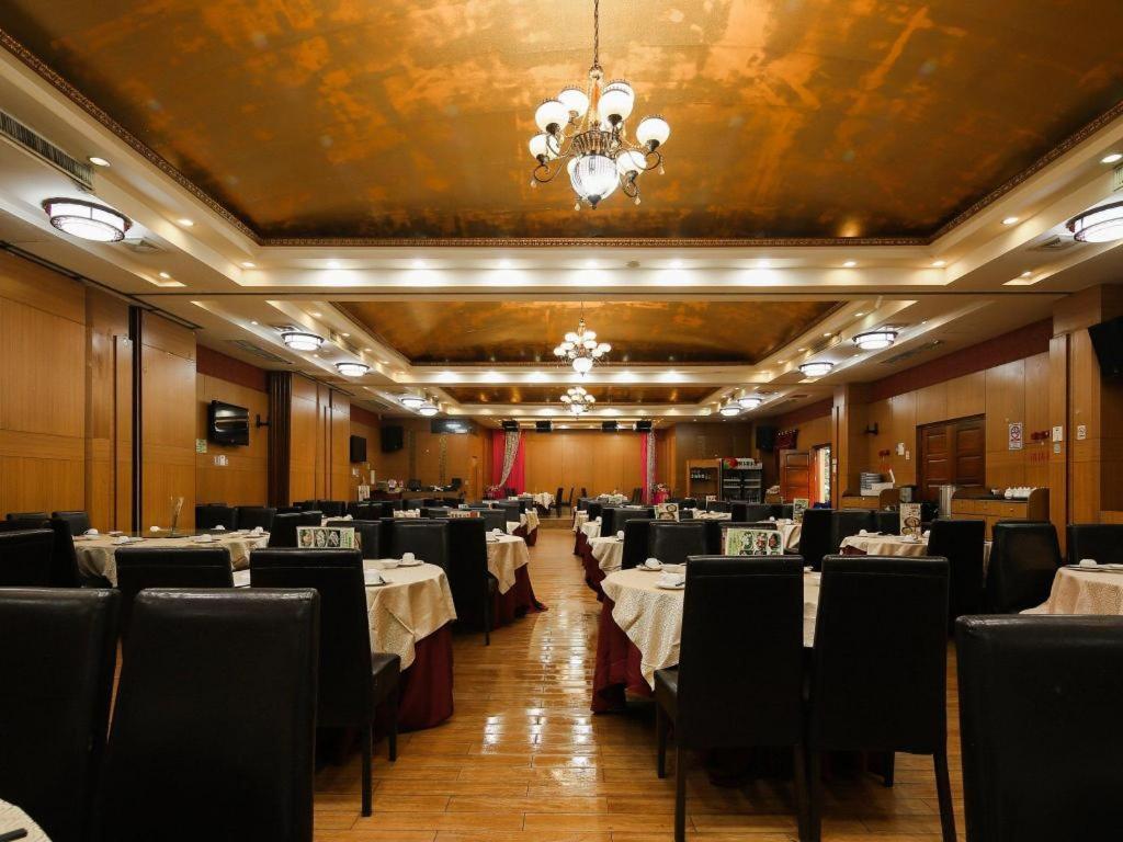 Royal Garden Hotel Guangzhou Exteriör bild