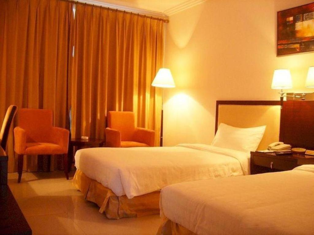 Royal Garden Hotel Guangzhou Exteriör bild